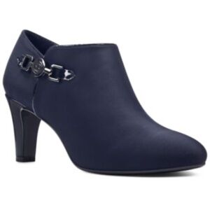 Bandolino's Wendy Black Ankle Boots